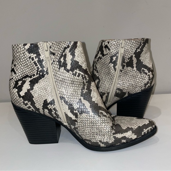 Soul Naturalizer Mikey Snake Ankle Boots Booties Size 9 - Picture 2 of 9